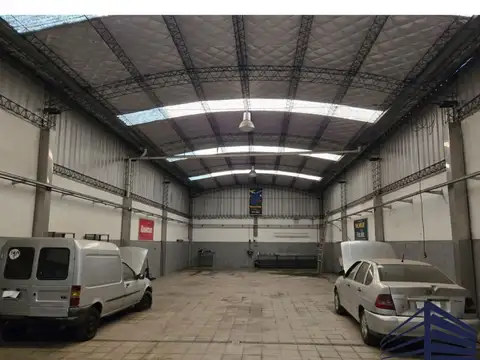 Galpon en Venta 10  mts Frente