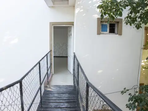 Ayres de Grand Bourg