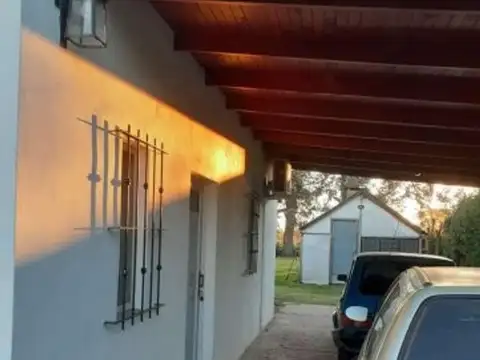 Casa 3 ambientes con 2 baños