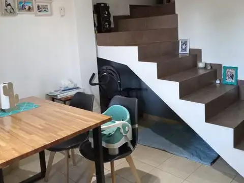 Depto Tipo Casa en Venta de 3 ambientes