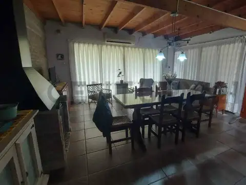 Casa en Alquiler en Villa Elisa, $ 950.000