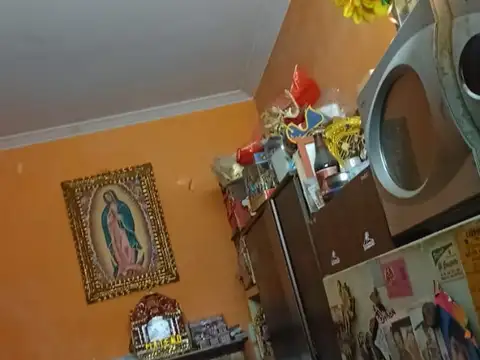 DEPTO DE 2 AMB COCINA SEPARADA - EXCELENTE UBICACION