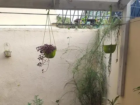 Depto Tipo Casa en Venta 25 años