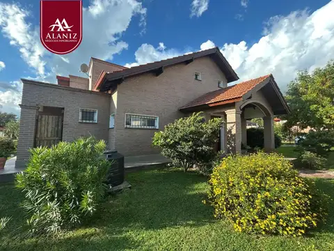 Casa 2 dormitorios con pileta y gas natural en Merlo, San Luis