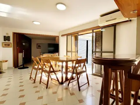VENTA CASA DE CATEGORIA APTA CREDITO EN MAIPU 2DA