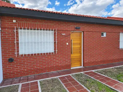 Casa en Alquiler en La Plata, $ 800.000