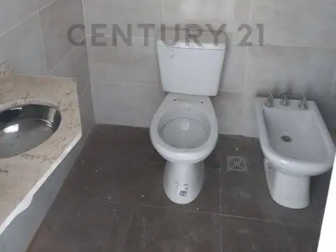 Casa 2 ambientes con 1 baño