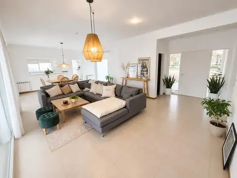 Casa en Venta 3 dorm con pileta Barrio La Pedrera, General Roca