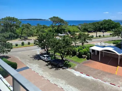 Departamento 4 ambientes con 3 baños