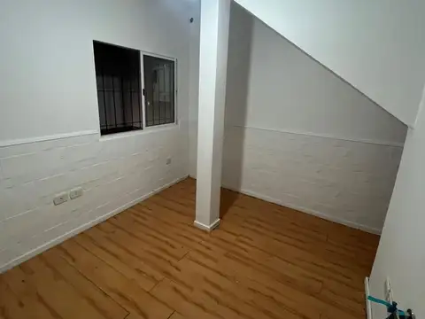 Departamento en Alquiler en Lomas del Mirador, $ 600.000