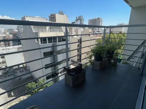 Excelente duplex 3 ambientes. semi piso. muy luminoso!