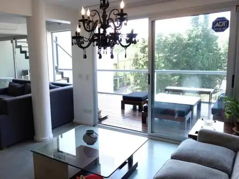 Triplex con Cochera en la mejor zona de Cañitas, Vista al polo. EN VENTA!