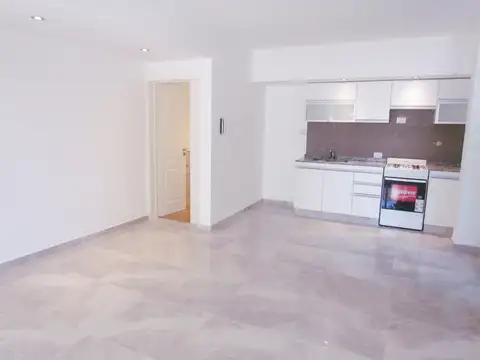 Depto Tipo Casa en Alquiler al Este