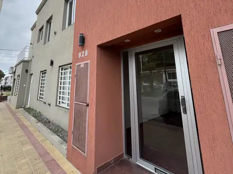 Caseros 900, Piso 1