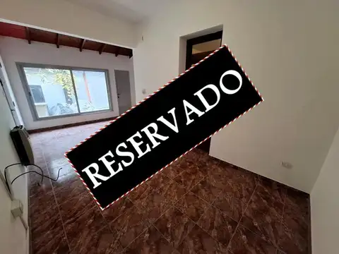   RESERVADO   2 AMB CON PATIO LUZ Y SOL SIN EXPENSAS