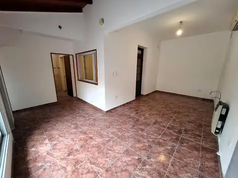 Depto Tipo Casa en Alquiler de 1 dormitorio