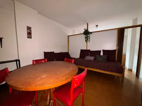 DEPARTAMENTO A 1 CUADRA DE LA PLAYA .-