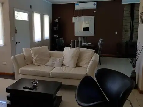 Casa en Venta en Carlos Spegazzini, USD 170.000