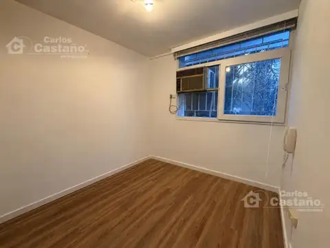 1 c/av. Maipú. Excelente 1 ambiente p/baja frente. T/PH 15m2 apto profesional.