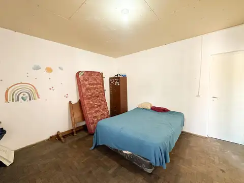 Venta Casa dos dormitorios - Av. Pellegrini al 5100