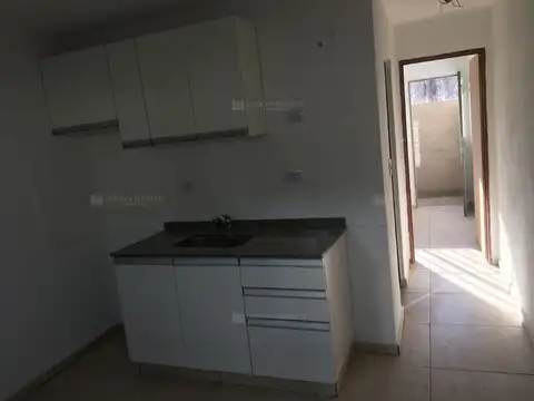 Departamento en Alquiler en Temperley, $ 320.000