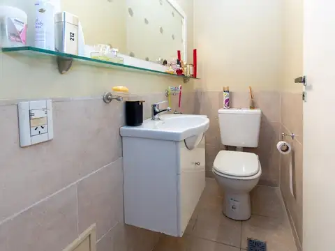 DEPARTAMENTO 4 AM. C/ BALCÓN Y LAVADERO