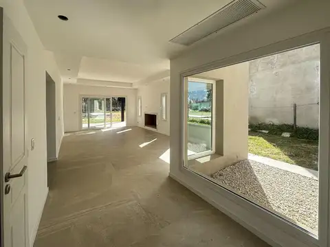 Casa en Venta en Benavidez, USD 490.000