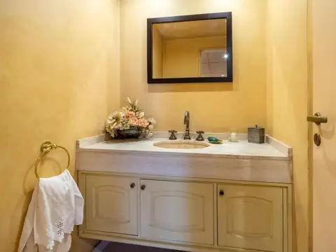 Departamento en Venta de 6 ambientes