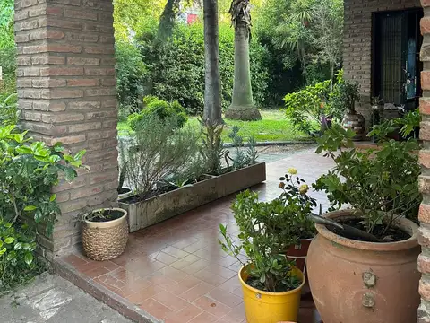 Amplia casa en venta en Montecarlo