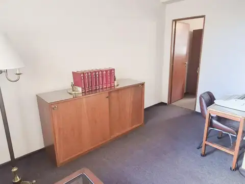 Oficina en Venta 74 años