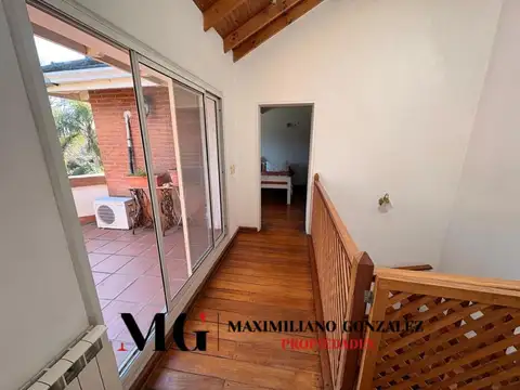 Casa en Alquiler con 1 cochera
