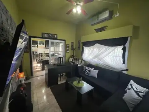 Depto Tipo Casa 3 ambientes con 2 baños