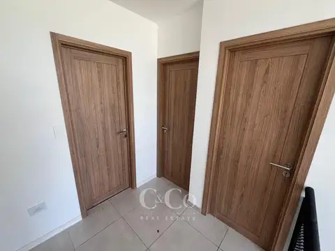 Casa 6 ambientes con 2 baños