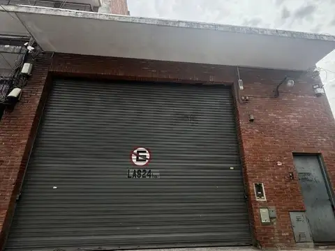Fábrica / Galpón de 590 m² en Alquiler - Mataderos