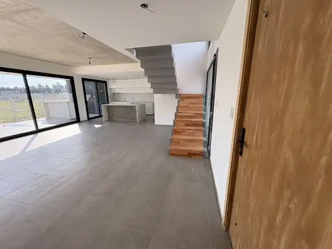 Casa en Venta en José Hernández, USD 230.000