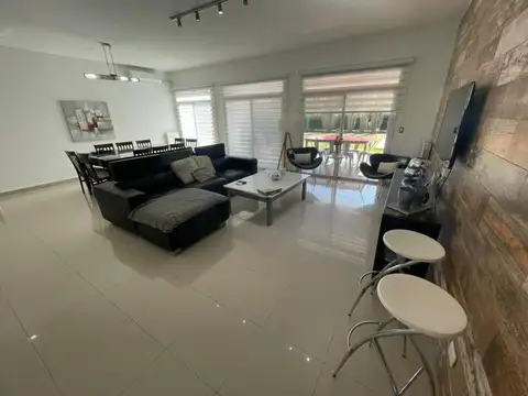 Casa en Venta en San Patricio, USD 370.000