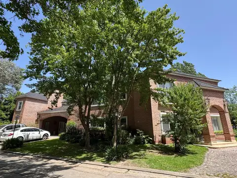 B° Cdo Los Fresnos, Aristóbulo del Valle, 2600