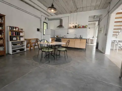 Casa 5 ambientes con 2 baños