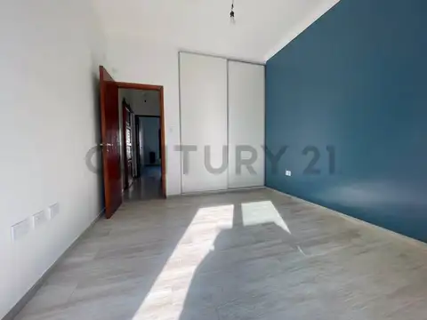 Oficina en Alquiler con 1 cochera
