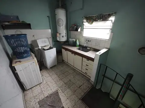 Casa en Venta con 3 cocheras