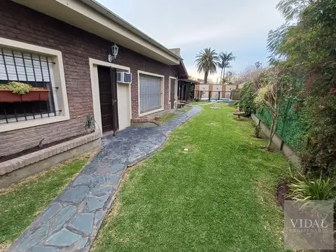 Casa en Venta con 1 cochera