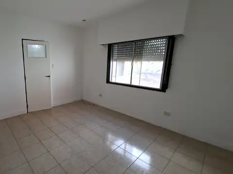 Depto Tipo Casa en Alquiler de 3 ambientes