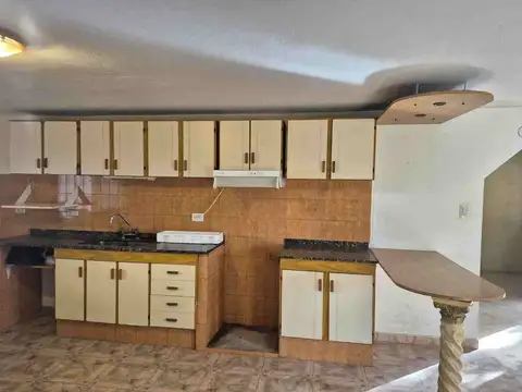 Casa 7 ambientes con 3 baños