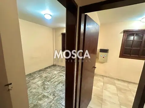 Casa en alquiler pleno centro de Moreno