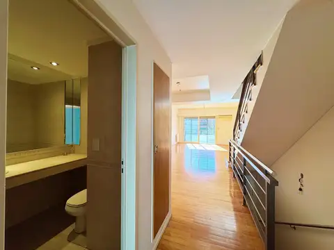 Depto Tipo Casa 4 ambientes con 3 baños