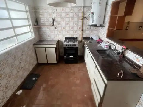 Casa en Alquiler en Ramos Mejía, $ 890.000