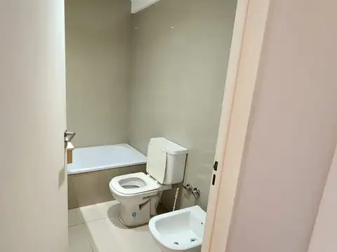 EXCELENTE MONOAMBIENTE CONTRAFRENTE / VISTA ABIERTA SUM PARRILLA Y PISCINA