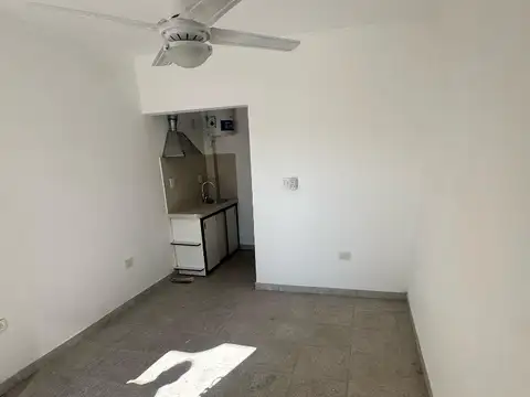 Departamento en Alquiler en Moron, $ 300.000