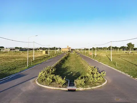 Lote ubicación ideal, servicios Ecopueblo Alvear