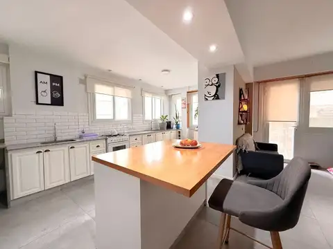 VENTA SEMIPISO 4 AMBIENTES CON PATIO Y QUINCHO